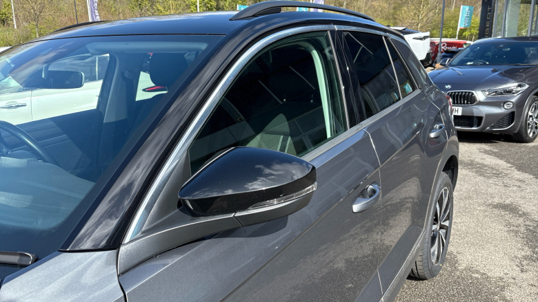 Volkswagen T-Roc 1.5 TSI EVO Design 5dr Petrol Hatchback